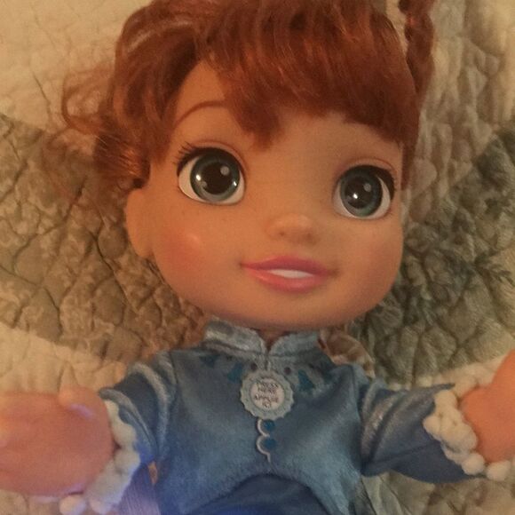 Disney Anna from frozen   - Picture 3 of 6